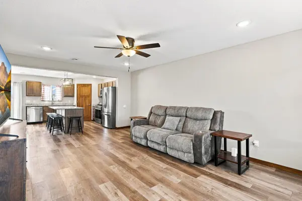 416 Sierra PL, Roberts, WI 54023
