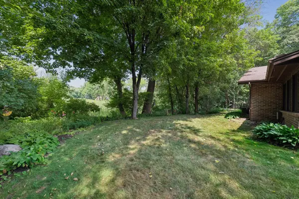 1254 Archer LN N, Plymouth, MN 55447