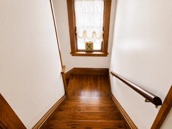 1537 Midway Pkwy, Saint Paul, MN 55108