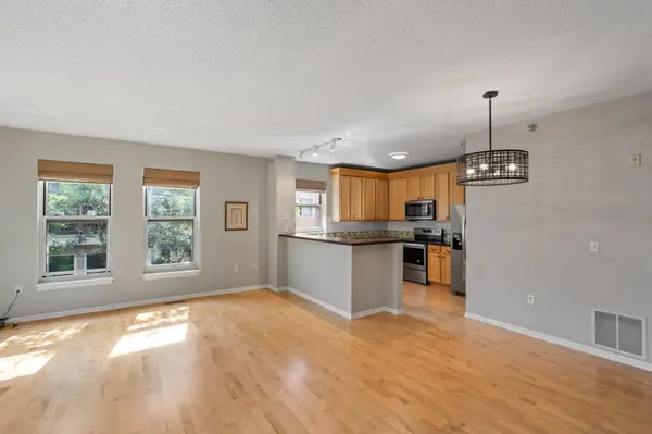 645 N 1st St #409, Minneapolis, MN 55401