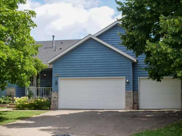 1656 Mark CT, Shakopee, MN 55379