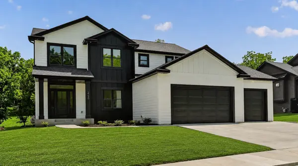3730 Stonehedge DR NE, Rochester, MN 55906