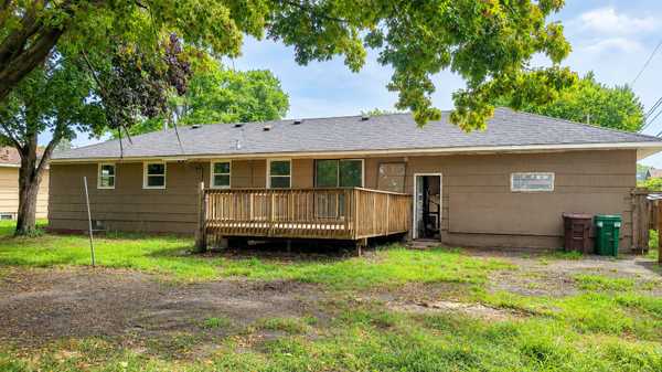 5901 Ewing AVE N, Brooklyn Center, MN 55429
