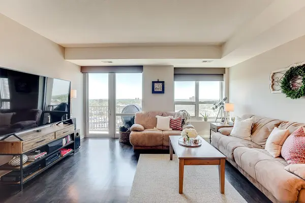 929 Portland AVE #1807, Minneapolis, MN 55404