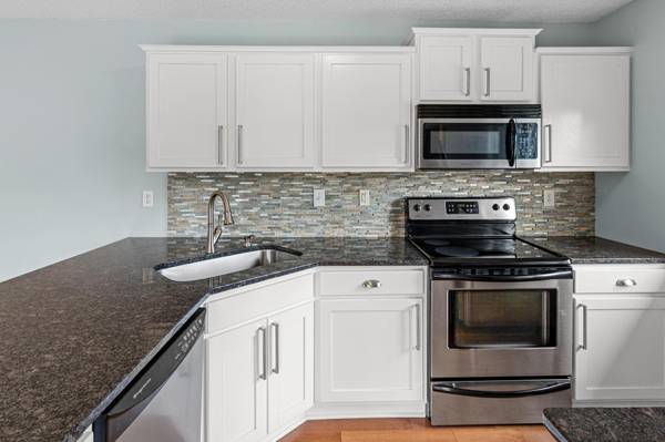 5686 Otter View TRL #44, White Bear Lake, MN 55110