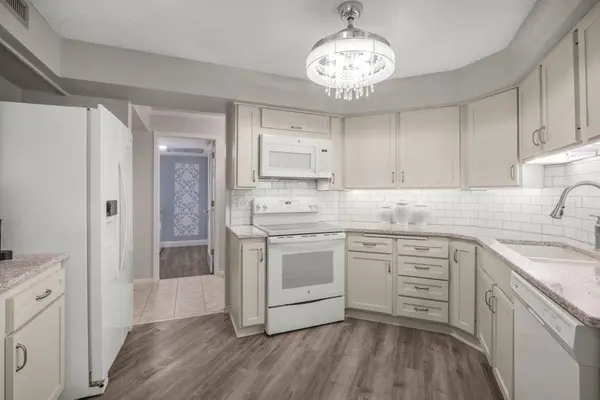 14501 Atrium WAY #225, Minnetonka, MN 55345