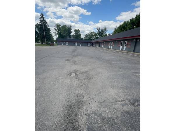 403 5th ST N, Wheaton, MN 56296