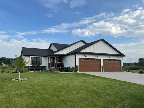 188 Lake DR NE, Sauk Rapids, MN 56379