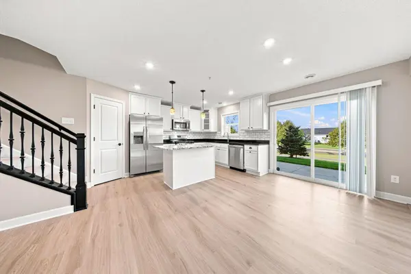 3278 Lakewood TRL, Woodbury, MN 55129