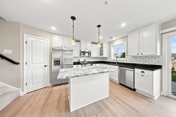 3278 Lakewood TRL, Woodbury, MN 55129