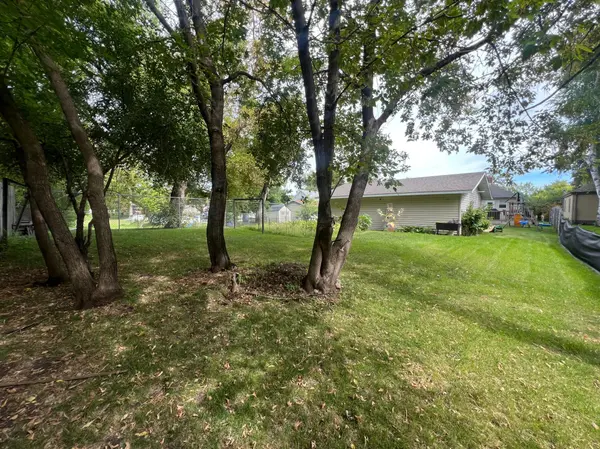 1136 West AVE, Detroit Lakes, MN 56501