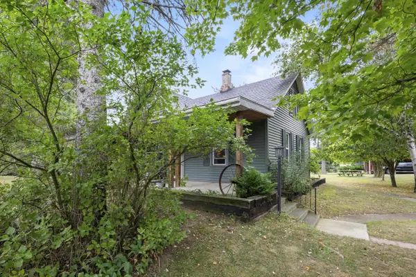 W5223 COUNTY RD 338, Wallace, MI 49893