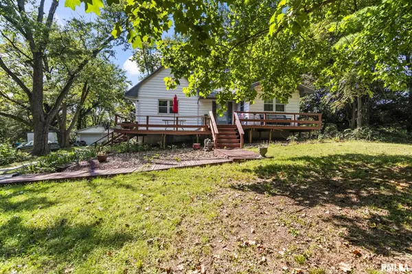 401 S 4TH ST, Riverton, IL 62561