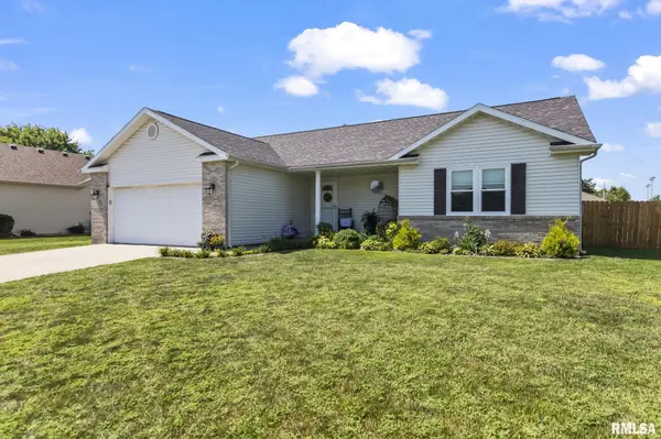 415 Brookside Glen DR, Sherman, IL 62684