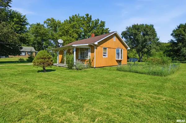 395 S FULTON ST, Banner, IL 61520