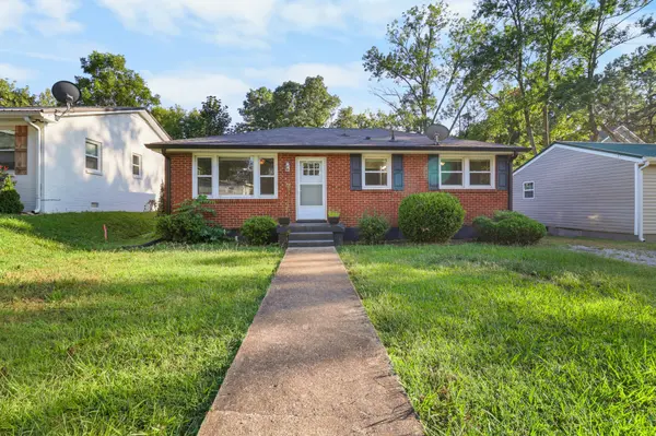 890 19th Ave #W, Springfield, TN 37172