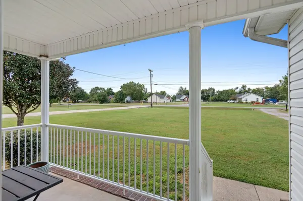 2431 Vanlawn Ln, Christiana, TN 37037