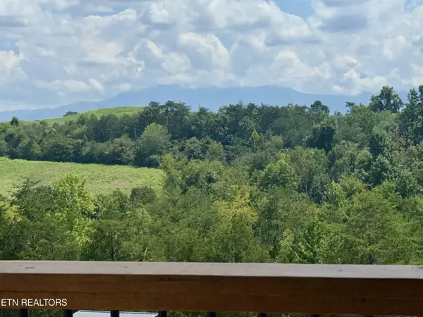 1587 Rainbow Ridge Way, Sevierville, TN 37862
