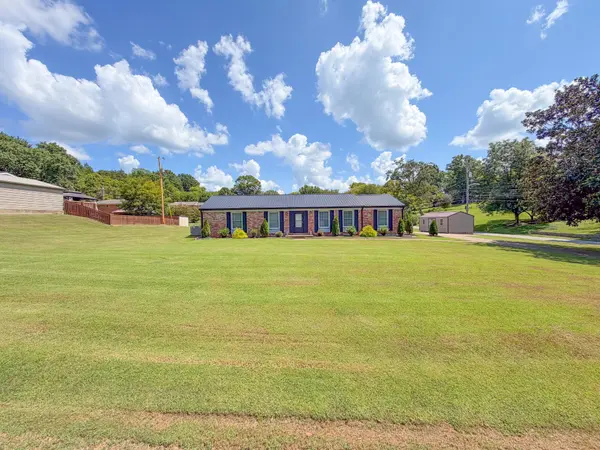 201 Glendale Dr, Pulaski, TN 38478