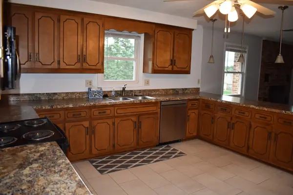 3350 Sango Rd, Clarksville, TN 37043