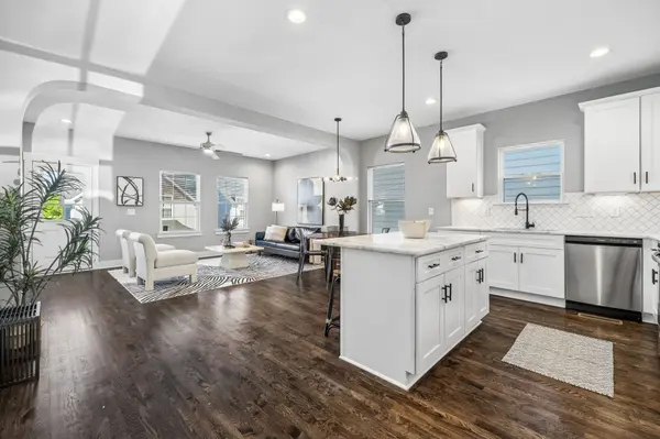 733 Arbor Trace Cir, Nashville, TN 37207