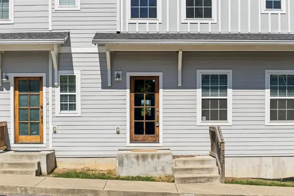 733 Arbor Trace Cir, Nashville, TN 37207