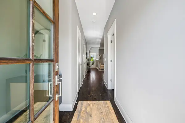 733 Arbor Trace Cir, Nashville, TN 37207