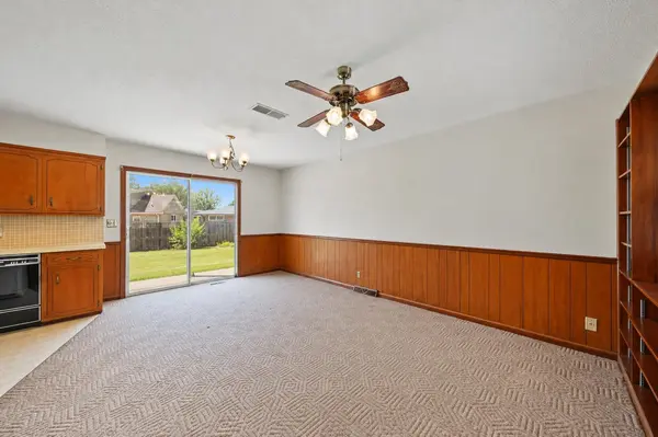 2158 Kensington Rd, Salina, KS 67401