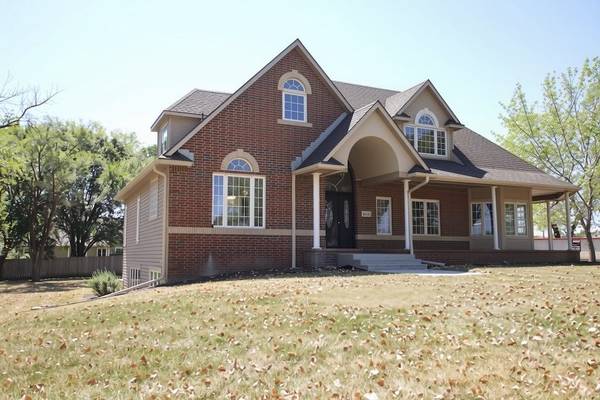 15425 W Grassmere, Wichita, KS 67052