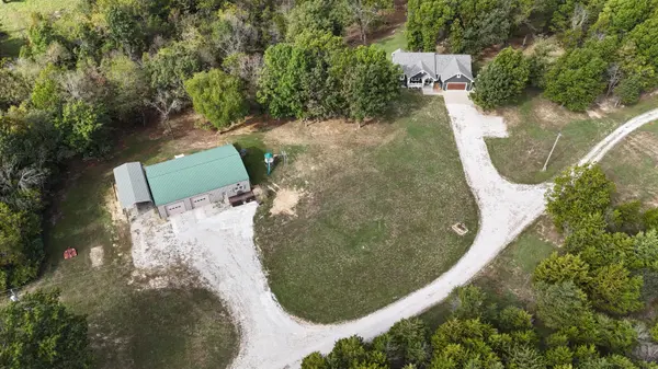 2373 E 540th RD, Buffalo, MO 65622