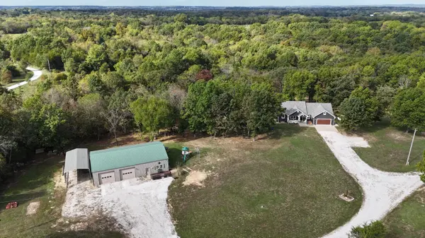2373 E 540th RD, Buffalo, MO 65622
