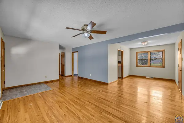 1901 SW Village DR, Topeka, KS 66604