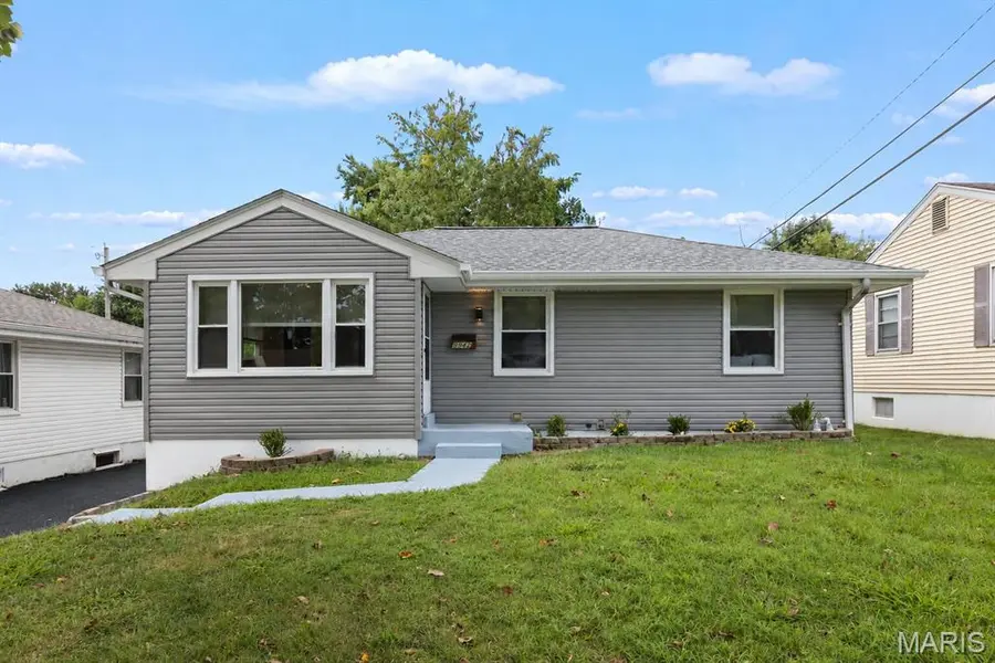 9942 Westwise CT, Overland, MO 63114