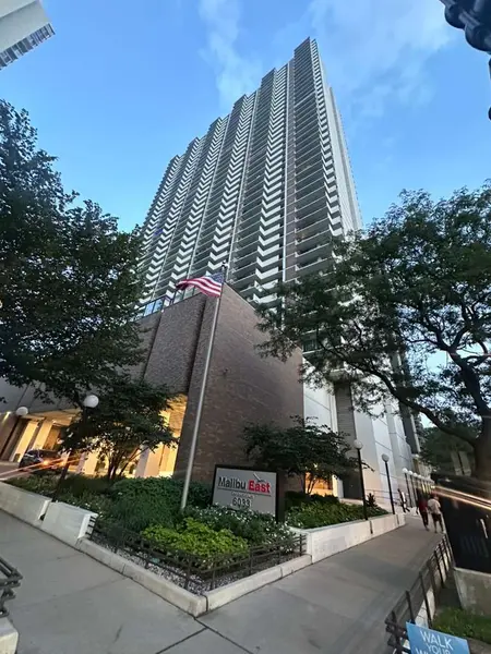 6033 N Sheridan RD #39E, Chicago, IL 60660