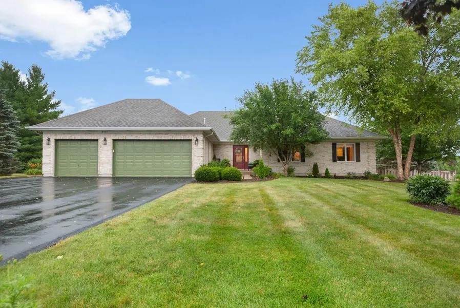 8404 Squirrel DR, Spring Grove, IL 60081