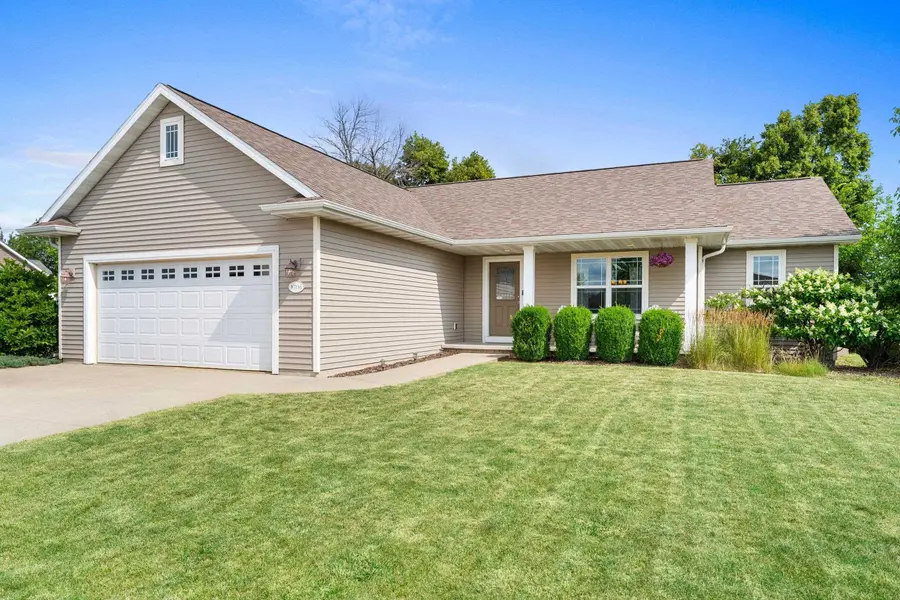 W7146 GLENFORD WAY, Greenville, WI 54942
