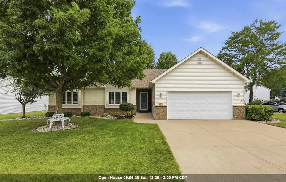 89 PENBROOK CIR, Appleton, WI 54914