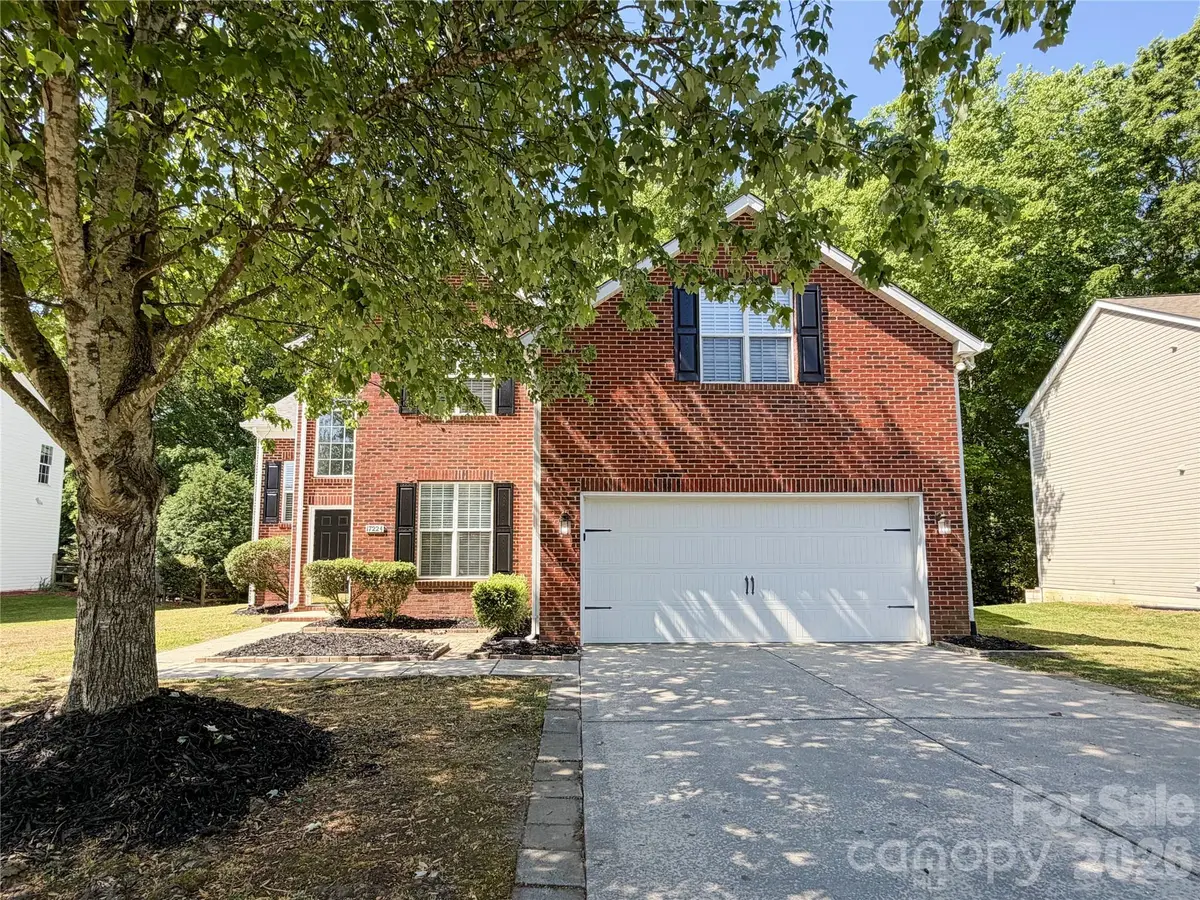 17224 Cambridge Woods CT, Charlotte, NC 28277