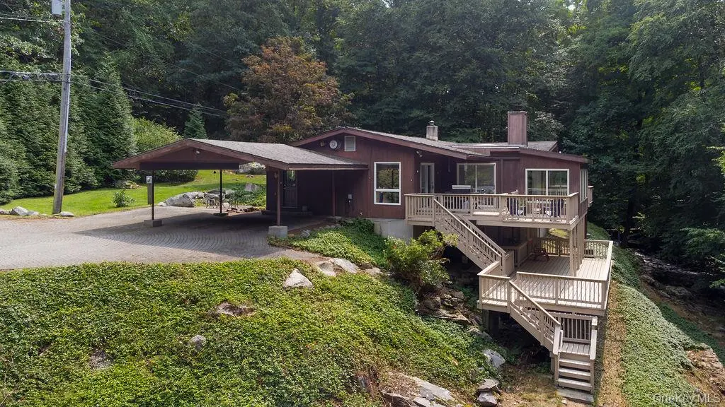 599 Hortontown RD, Hopewell Junction, NY 12533