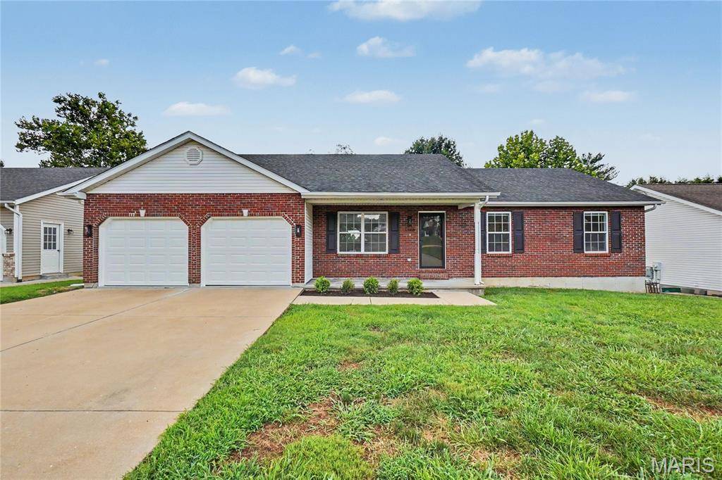 2148 Martina DR, Washington, MO 63090