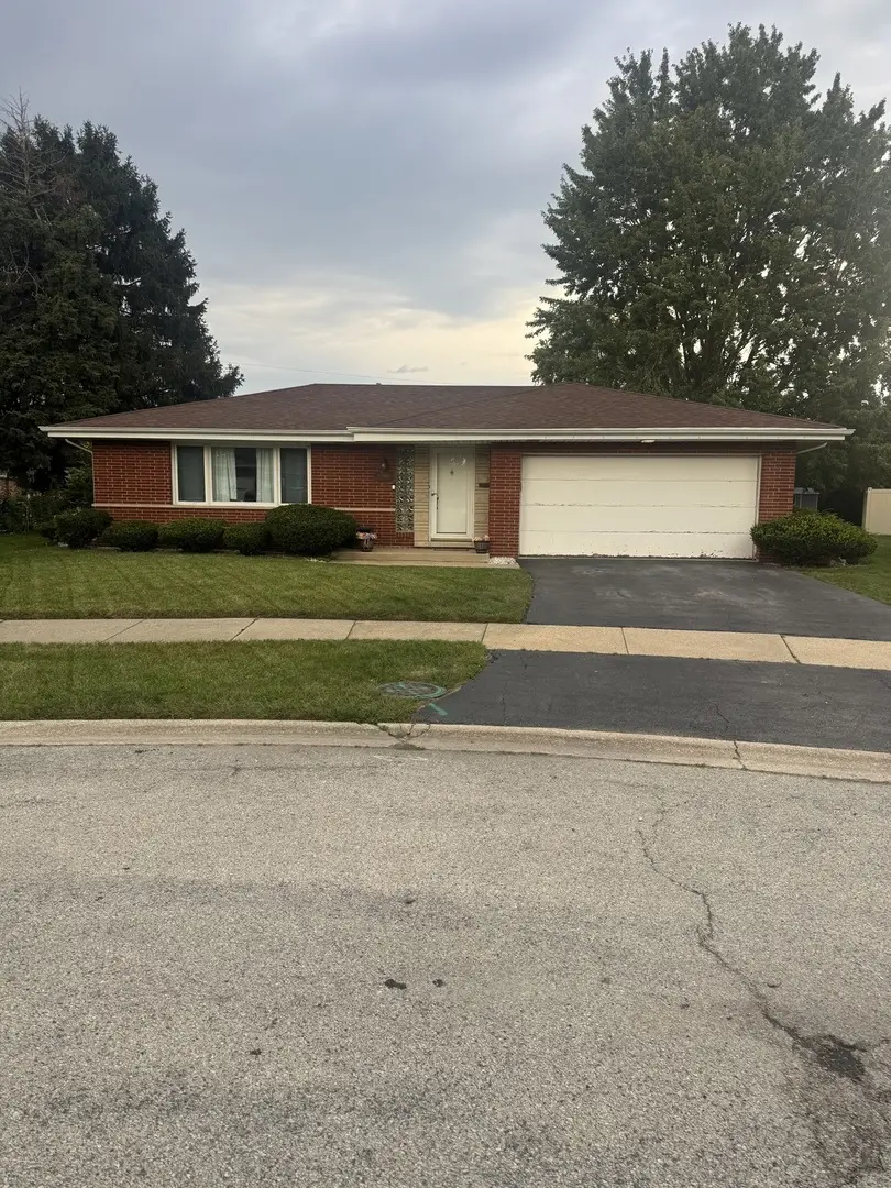 16535 Maple CT, South Holland, IL 60473