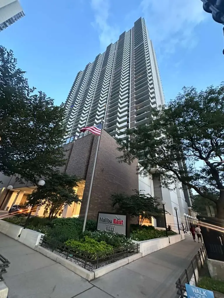 6033 N Sheridan RD #39E, Chicago, IL 60660