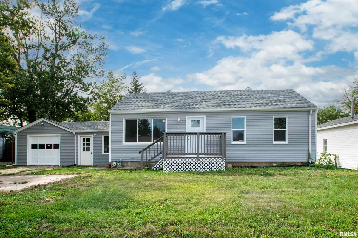 652 DEMPSEY ST, Creve Coeur, IL 61610