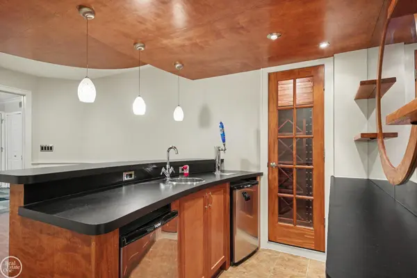228 WRIGHT ST, Wixom, MI 48393