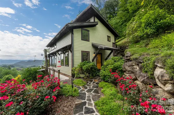 217 Natures Rest LN, Clyde, NC 28721
