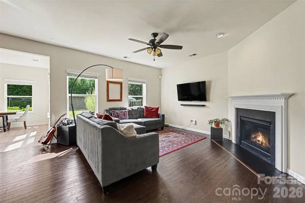 6918 Barefoot Forest DR, Charlotte, NC 28269