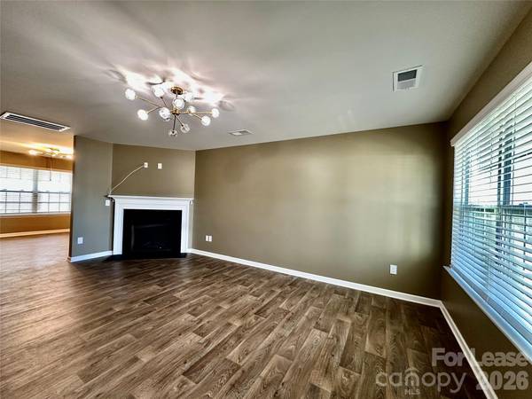 1210 Leno LN, Dallas, NC 28034
