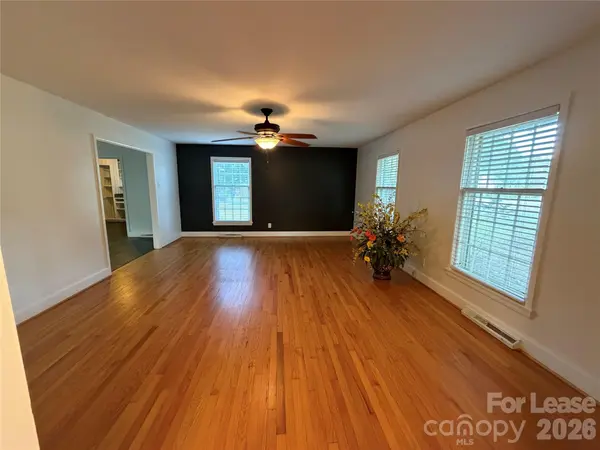 608 Margaret DR, Statesville, NC 28677