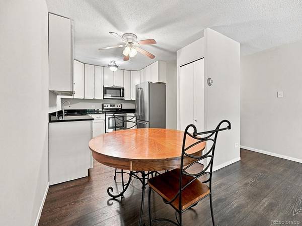 695 S Alton #32-8A, Denver, CO 80247