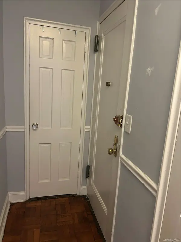230 Central AVE #3-I, Lawrence, NY 11559